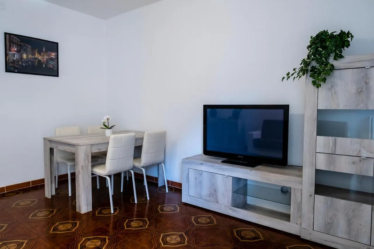 Apartment Appartamento Appio Latino Rome Italy